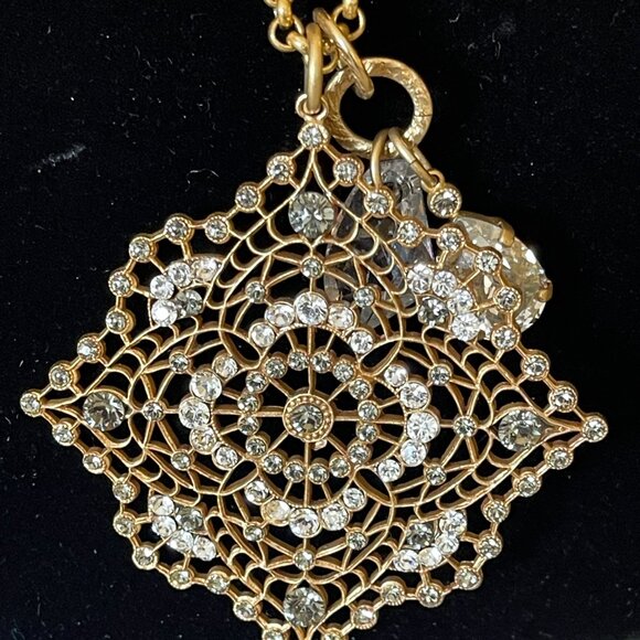 Bold double chain statement necklace w/ crystal and matched earrings -- Niquea.d - Picture 3 of 16